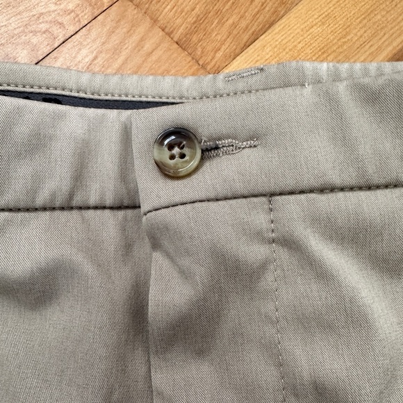 New HAGGAR Mens Cool 18 Golf Shorts Tan Sand Sz 38 Superflex Waistband - Picture 2 of 12